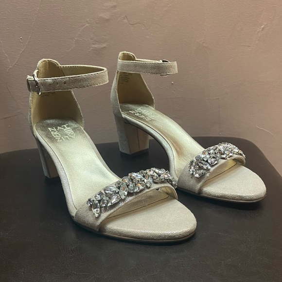 NWT Naturalizer Women's Vera2 Ankle Straps Heeled Sandal - Picture 3 of 10